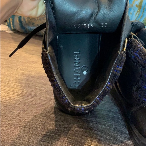 Chanel leather zip up sneakers - Picture 5 of 6